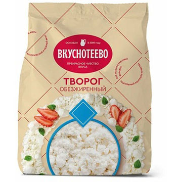 Творог Вкуснотеево 300г 0,5% обезжиренный пакет
