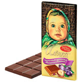 Шоколад Аленка 90г с фундуком и изюмом